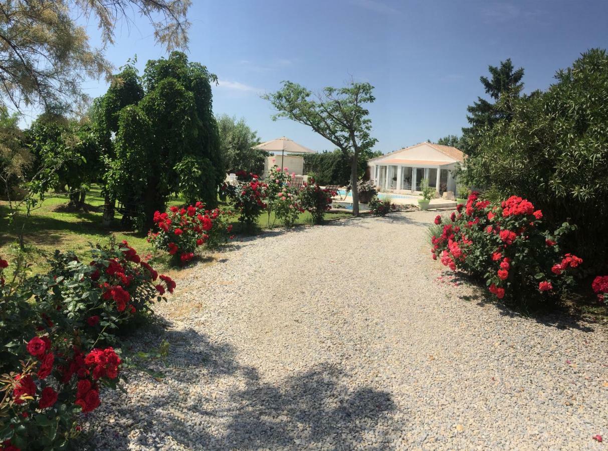 Готель Mazet Provencal Сен-Жиль Екстер'єр фото